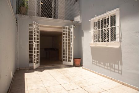 Casa para alugar com 300m², 4 quartos e 4 vagasQuintal