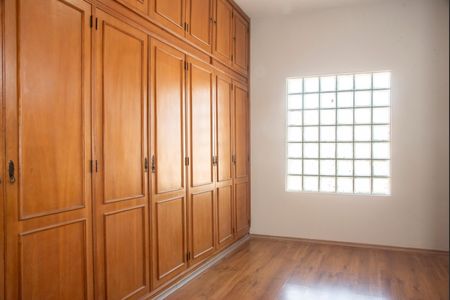 Casa para alugar com 300m², 4 quartos e 4 vagasSuíte 3