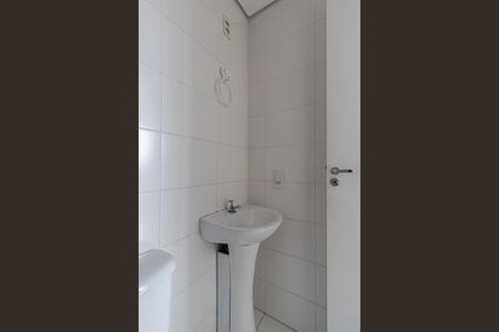Banheiro de apartamento para alugar com 2 quartos, 62m² em Cangaíba, São Paulo