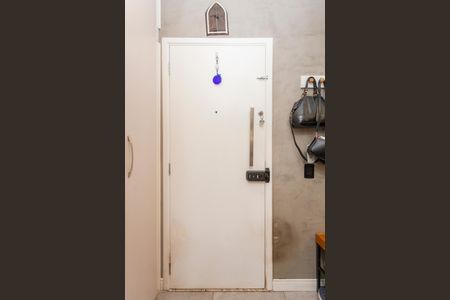 Apartamento à venda com 76m², 2 quartos e 1 vagaEntrada