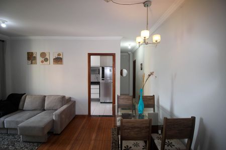 Apartamento para alugar com 62m², 2 quartos e 2 vagasSala