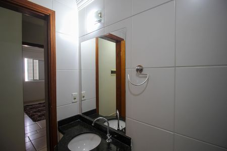 Apartamento para alugar com 62m², 2 quartos e 2 vagasBanheiro Social
