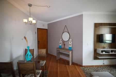 Apartamento para alugar com 62m², 2 quartos e 2 vagasSala