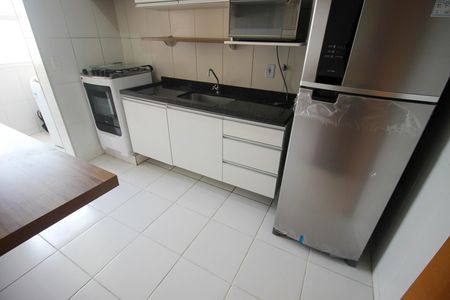 Apartamento para alugar com 62m², 2 quartos e 2 vagasCozinha