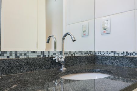 Apartamento à venda com 50m², 2 quartos e 1 vaga Apartamento à venda com 50m², 2 quartos e 1 vagaBanheiro