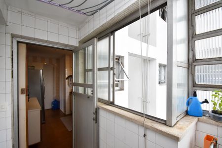 Apartamento para alugar com 68m², 3 quartos e 1 vagaÁrea de Serviço
