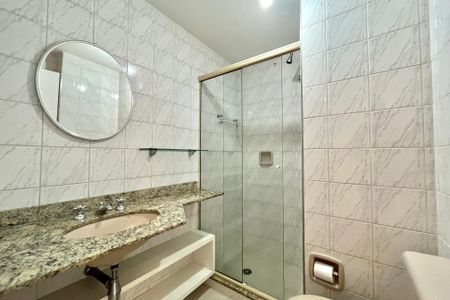 Apartamento à venda com 70m², 2 quartos e 1 vagaBanheiro Corredor