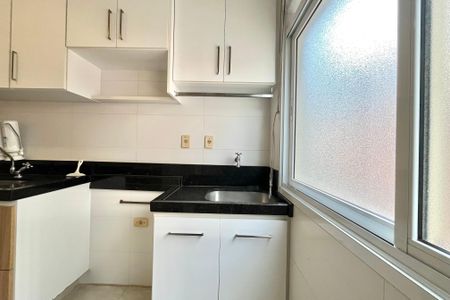 Apartamento à venda com 70m², 2 quartos e 1 vagaÁrea de Serviço