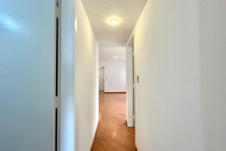 Apartamento à venda com 70m², 2 quartos e 1 vagaCorredor