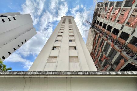 Apartamento à venda com 70m², 2 quartos e 1 vagaFachada