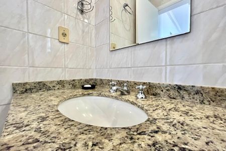 Apartamento à venda com 70m², 2 quartos e 1 vagaBanheiro da Suíte