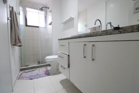 Apartamento à venda com 89m², 3 quartos e 1 vagaBanheiro das suítes
