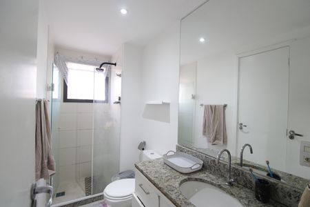 Apartamento à venda com 89m², 3 quartos e 1 vagaBanheiro das suítes