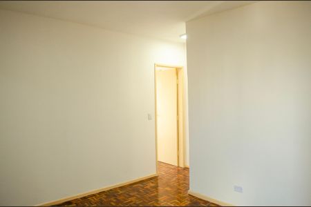 Sala de apartamento para alugar com 1 quarto, 43m² em Setor Leste Universitário, Goiânia