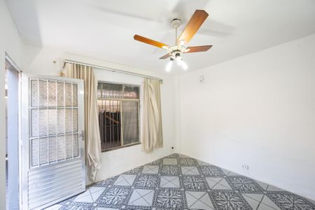 Casa para alugar com 70m², 2 quartos e 1 vaga Casa para alugar com 70m², 2 quartos e 1 vagaSala