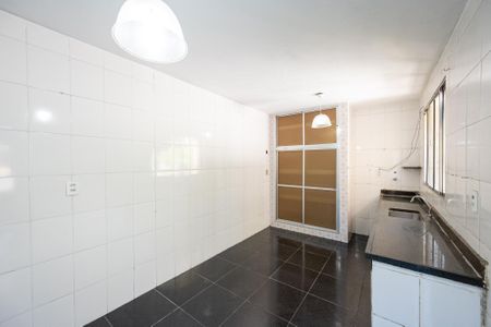 Casa para alugar com 70m², 2 quartos e 1 vaga Casa para alugar com 70m², 2 quartos e 1 vagaCozinha