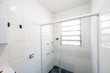 Casa para alugar com 70m², 2 quartos e 1 vaga Casa para alugar com 70m², 2 quartos e 1 vagaBanheiro Social