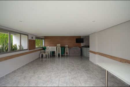 Apartamento para alugar com 58m², 2 quartos e 1 vaga Apartamento para alugar com 58m², 2 quartos e 1 vagaÁrea comum - Salão de festas