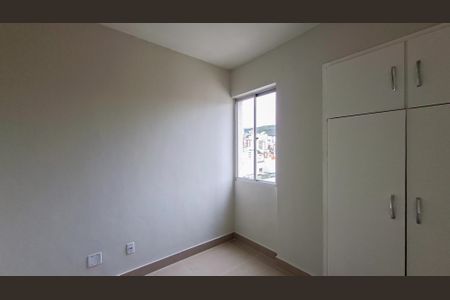 Apartamento para alugar com 100m², 3 quartos e 1 vaga Apartamento para alugar com 100m², 3 quartos e 1 vagaQuarto