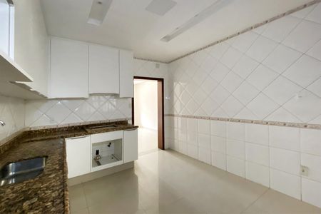 Casa à venda com 360m², 3 quartos e 7 vagasCozinha