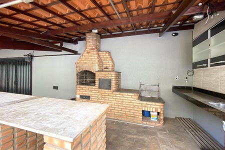 Casa à venda com 360m², 3 quartos e 7 vagasÁrea Externa