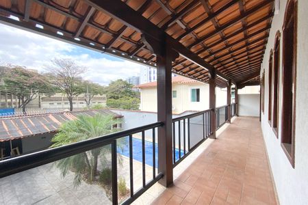 Casa à venda com 360m², 3 quartos e 7 vagasVaranda