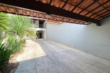 Casa à venda com 360m², 3 quartos e 7 vagasGaragem