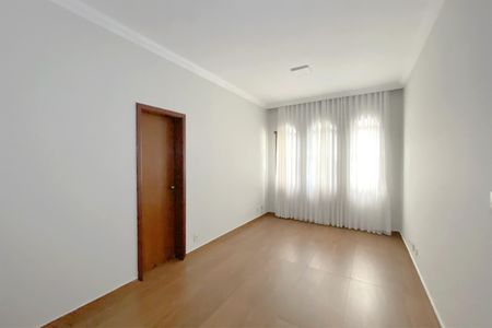 Casa à venda com 360m², 3 quartos e 7 vagasSuíte 3