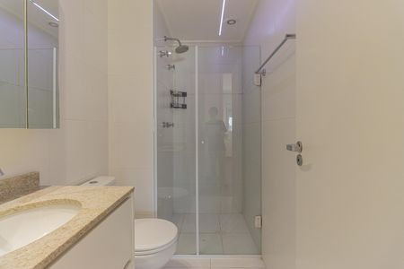 Apartamento para alugar com 65m², 2 quartos e 1 vaga Apartamento para alugar com 65m², 2 quartos e 1 vagaBanheiro da Suíte