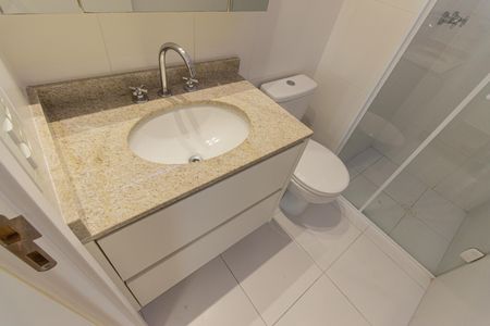 Apartamento para alugar com 65m², 2 quartos e 1 vaga Apartamento para alugar com 65m², 2 quartos e 1 vagaBanheiro da Suíte