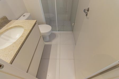 Apartamento para alugar com 65m², 2 quartos e 1 vaga Apartamento para alugar com 65m², 2 quartos e 1 vagaBanheiro da Suíte