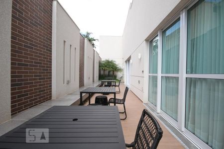 Apartamento para alugar com 65m², 2 quartos e 1 vaga Apartamento para alugar com 65m², 2 quartos e 1 vagaÁrea comum - Salão de festas (Área externa)