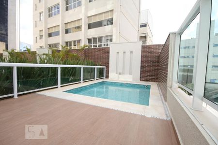 Apartamento para alugar com 65m², 2 quartos e 1 vaga Apartamento para alugar com 65m², 2 quartos e 1 vagaÁrea comum - Piscina