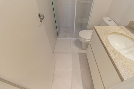 Apartamento para alugar com 65m², 2 quartos e 1 vaga Apartamento para alugar com 65m², 2 quartos e 1 vagaBanheiro