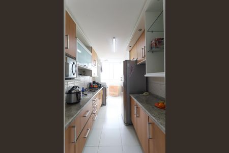 Cozinha de apartamento para alugar com 2 quartos, 88m² em Vila Isolina Mazzei, São Paulo