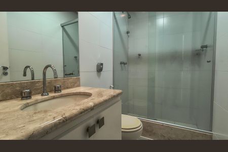 Apartamento para alugar com 190m², 3 quartos e 2 vagas Apartamento para alugar com 190m², 3 quartos e 2 vagasBanheiro Social