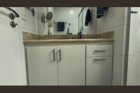 Apartamento para alugar com 190m², 3 quartos e 2 vagas Apartamento para alugar com 190m², 3 quartos e 2 vagasBanheiro da Suíte 1