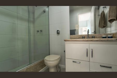 Apartamento para alugar com 190m², 3 quartos e 2 vagas Apartamento para alugar com 190m², 3 quartos e 2 vagasBanheiro da Suíte 2