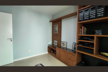 Apartamento para alugar com 190m², 3 quartos e 2 vagas Apartamento para alugar com 190m², 3 quartos e 2 vagasQuarto