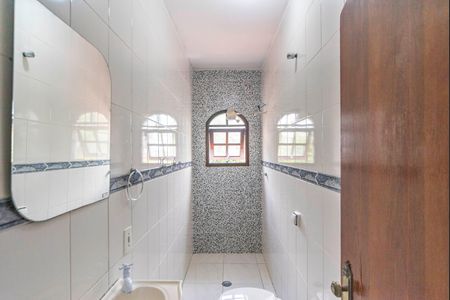 Casa à venda com 260m², 4 quartos e 3 vagasBanheiro da Suíte