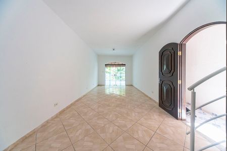 Casa à venda com 260m², 4 quartos e 3 vagasSala