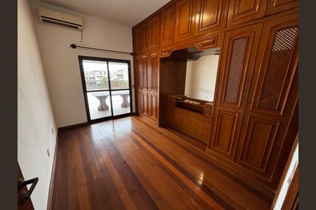 Apartamento para alugar com 260m², 3 quartos e 2 vagasSuíte