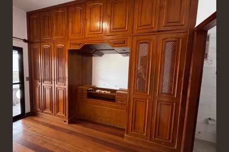 Apartamento para alugar com 260m², 3 quartos e 2 vagasSuíte