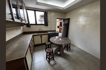 Apartamento para alugar com 260m², 3 quartos e 2 vagasCozinha