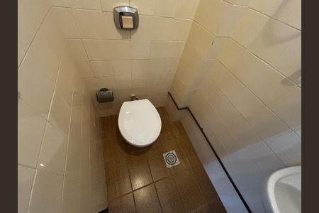 Apartamento para alugar com 260m², 3 quartos e 2 vagasBanheiro de serviço