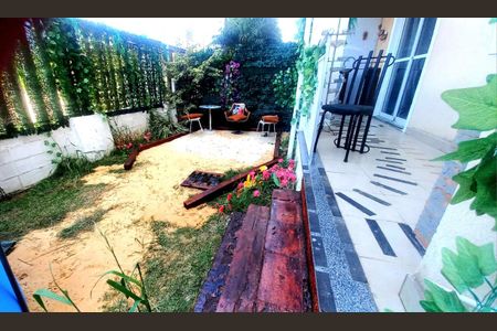Apartamento à venda com 140m², 2 quartos e 1 vaga Apartamento à venda com 140m², 2 quartos e 1 vagaJardim Privado