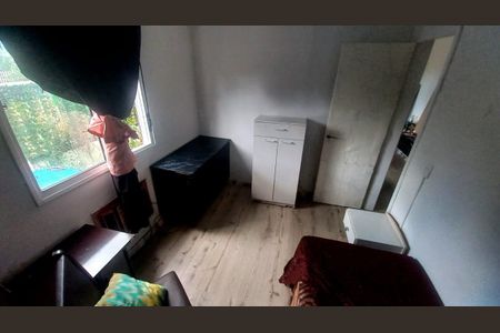 Quarto de apartamento para alugar com 2 quartos, 140m² em Humaitá, Porto Alegre