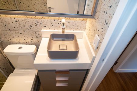 Apartamento à venda com 103m², 2 quartos e sem vaga Apartamento à venda com 103m², 2 quartos e sem vagaBanheiro Social