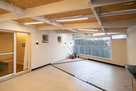 Apartamento à venda com 103m², 2 quartos e sem vaga Apartamento à venda com 103m², 2 quartos e sem vagaVaranda / Churrasqueira