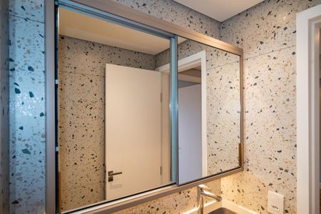 Apartamento à venda com 103m², 2 quartos e sem vaga Apartamento à venda com 103m², 2 quartos e sem vagaBanheiro Social